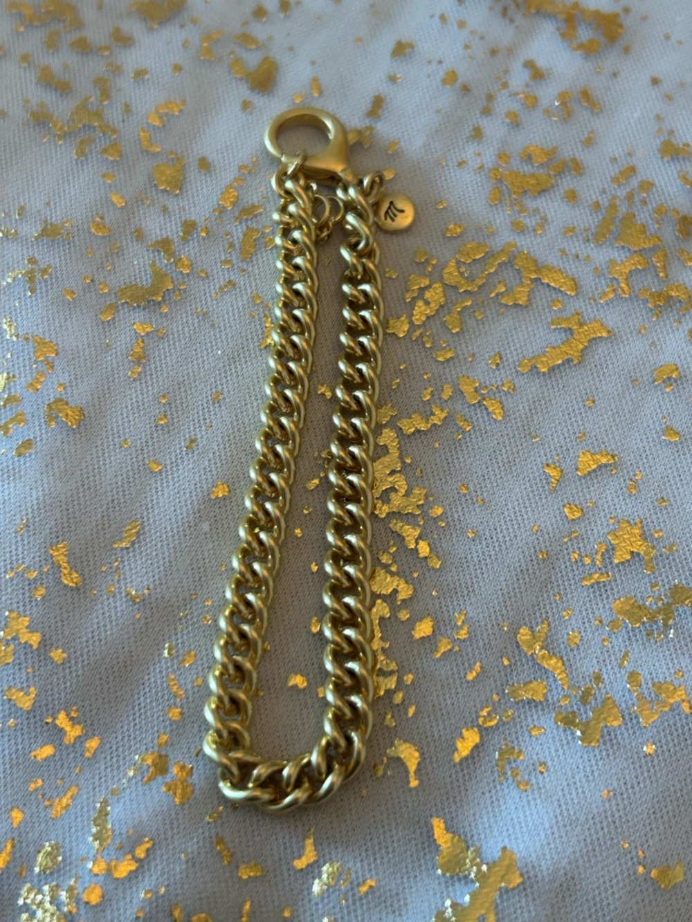 Madewell Gold Tone Curb Link Chain Bracelet, large clasp, adjustable length - Picture 2 of 6